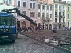 послуги евакуаторів, маніпуляторів, тралів : Львів, область, Україна